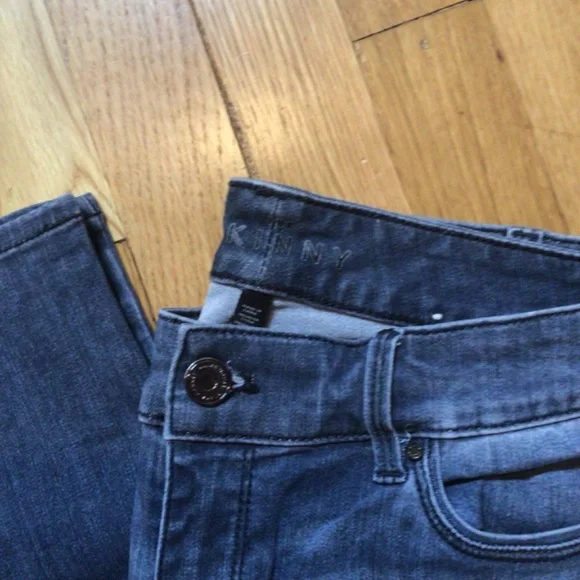 WHBM Skinny Indigo wash Jegging size 2 - Picture 5 of 6